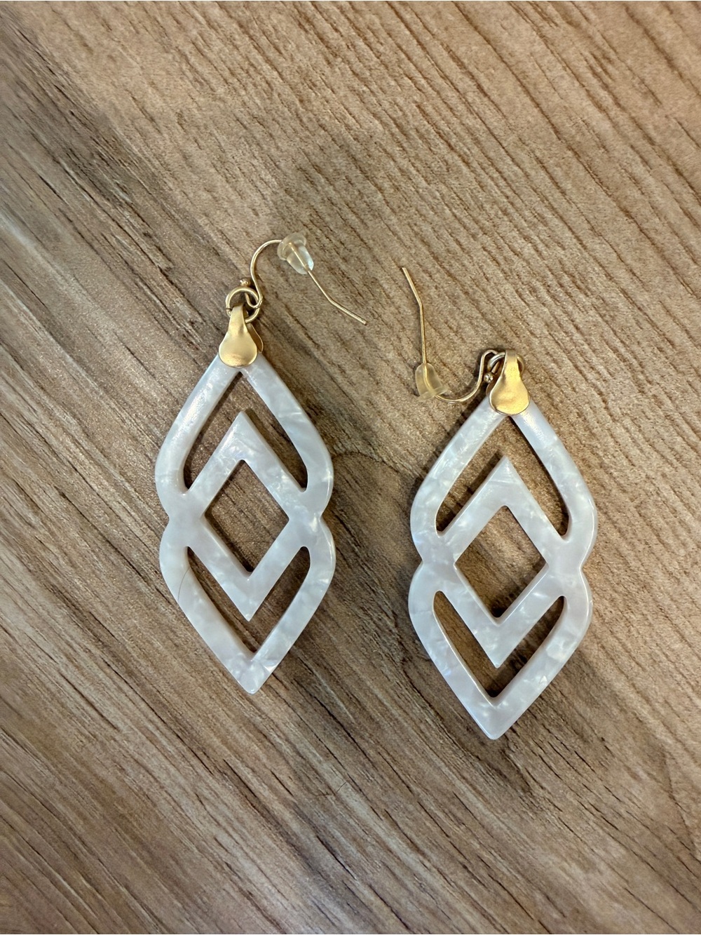 Spartina 449 Gold and Pearl-Like Openwork Drop Earrings